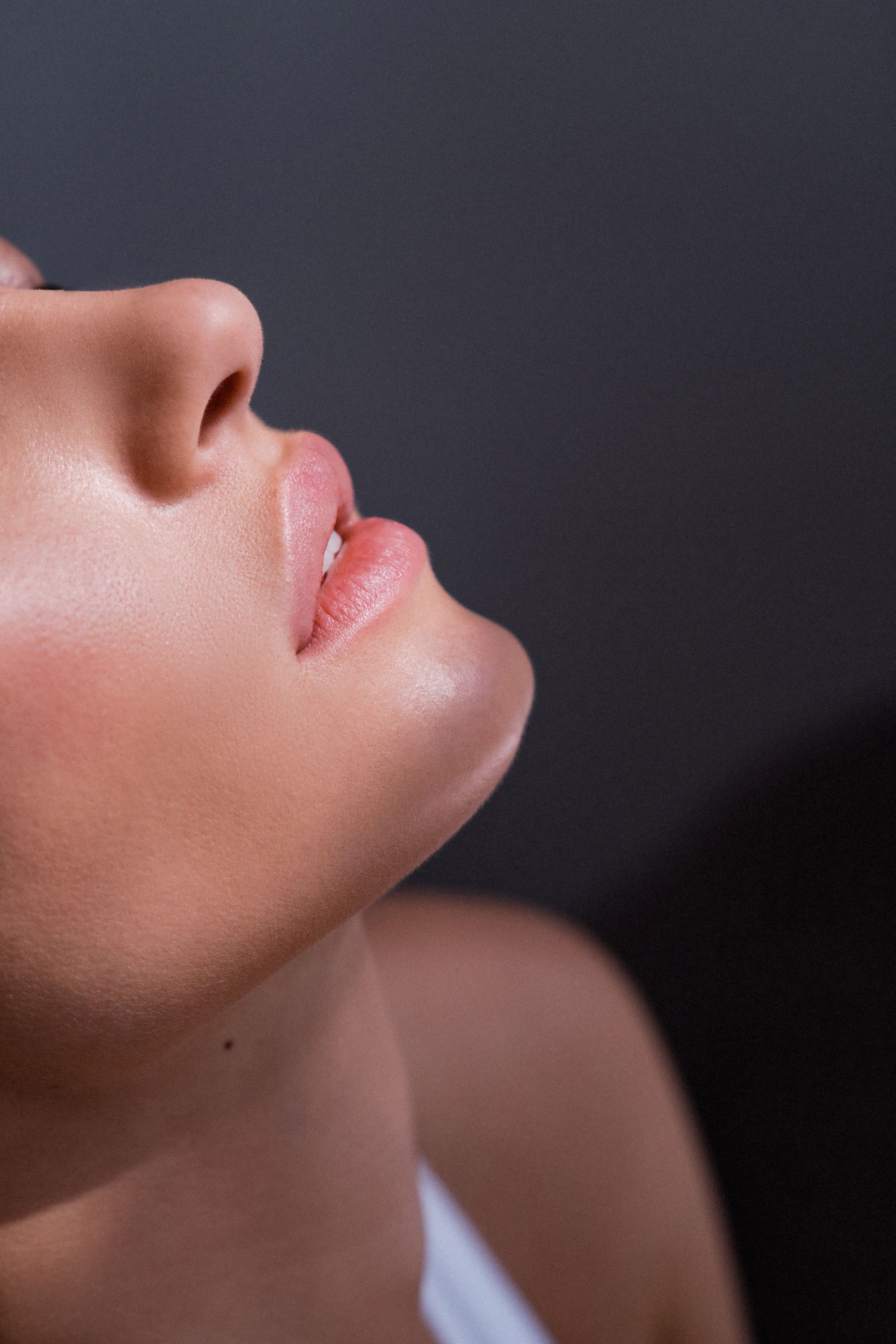 Jawline